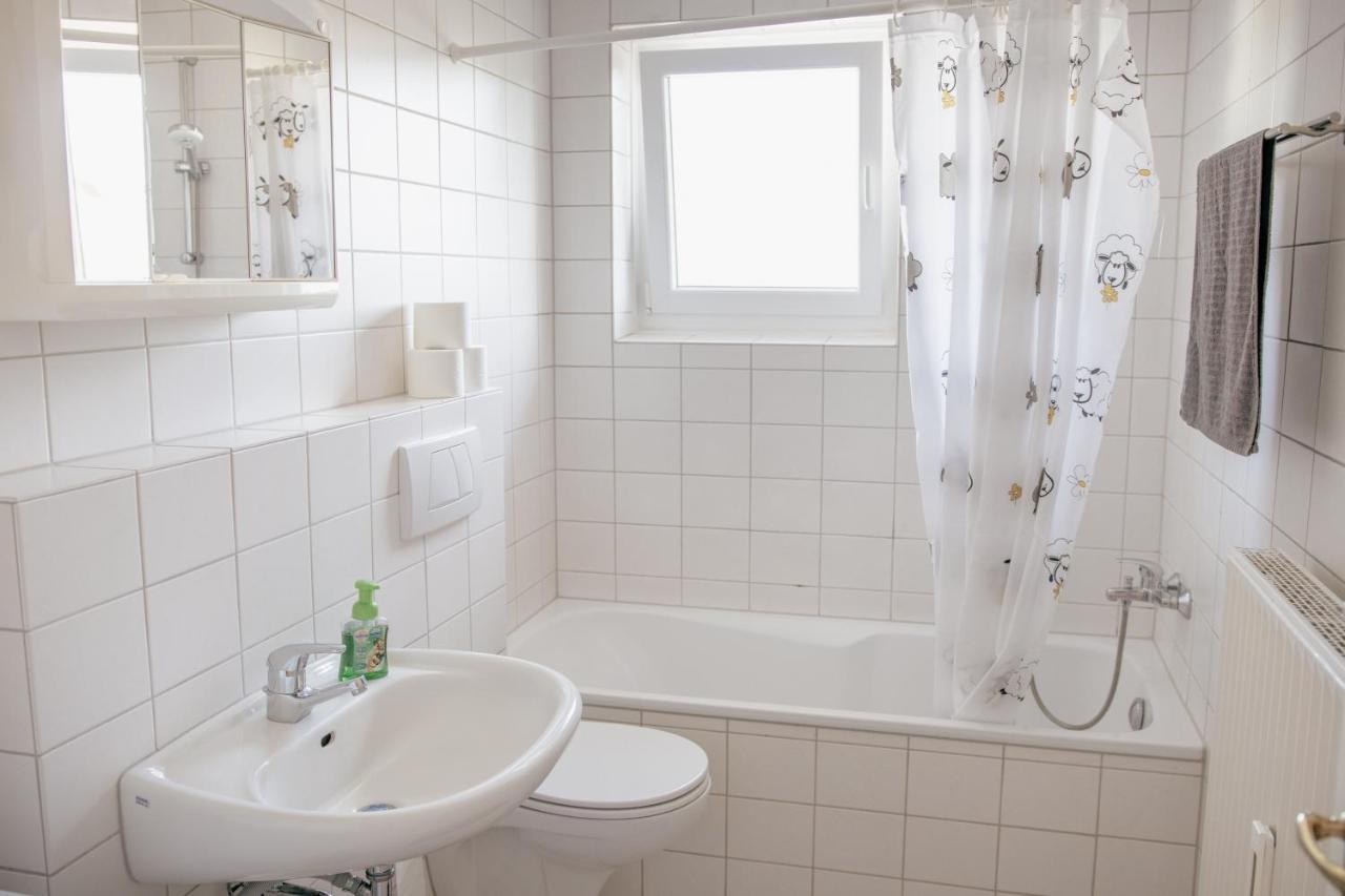 Stilvolle 2 Schlafzimmer Apartments Heidegarten, Osterheide, Zentrum Шнефердинген Экстерьер фото